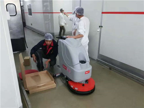 南寧食品廠引入洗地機(jī)提升環(huán)境衛(wèi)生與生產(chǎn)效率